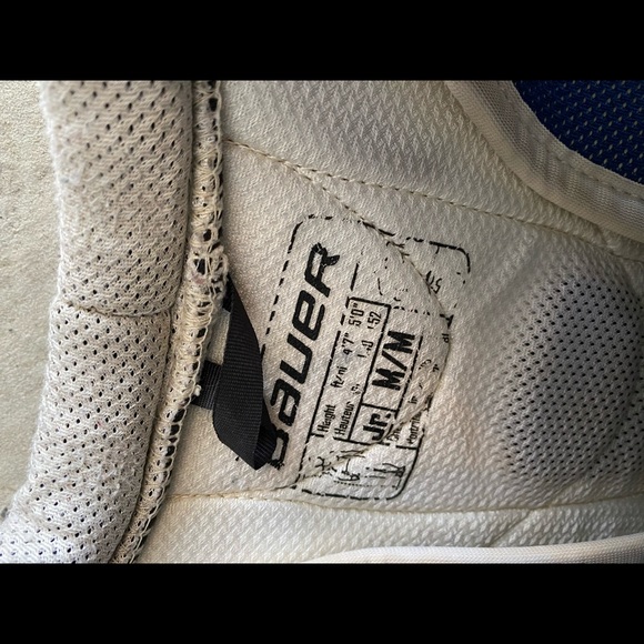 Bauer chest protector - Picture 3 of 4